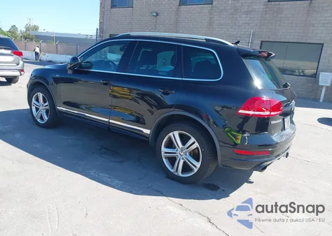 2014 Volkswagen Touareg 3.6L Executive/3.6L Lux/3.6L R-Line/3.6L Sport from USA, damaged, VIN WVGDF9BP5ED002594